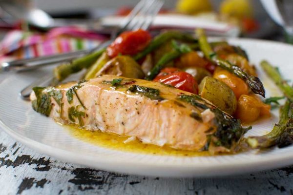 Meal Prep: Roasted Salmon & Summer Veggie Traybake The Fitness Maverick